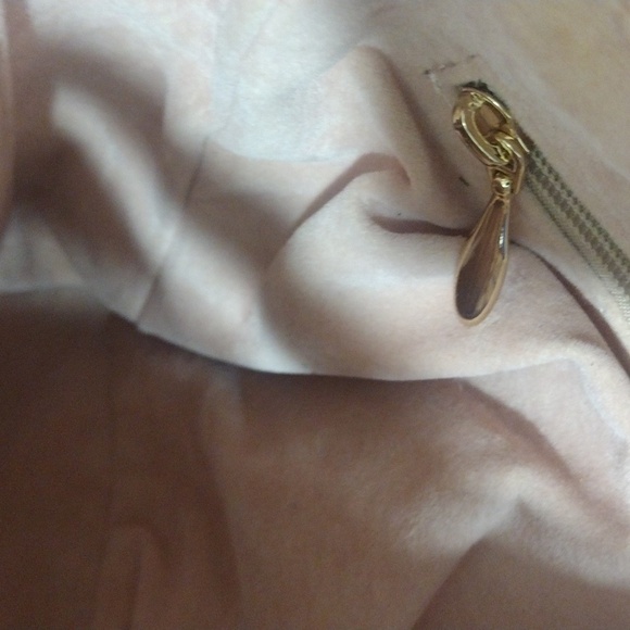 Samantha Thavasa Deluxe Pink Genuine Leather Shoulder Bag - Adjustable Strap - Picture 7 of 11